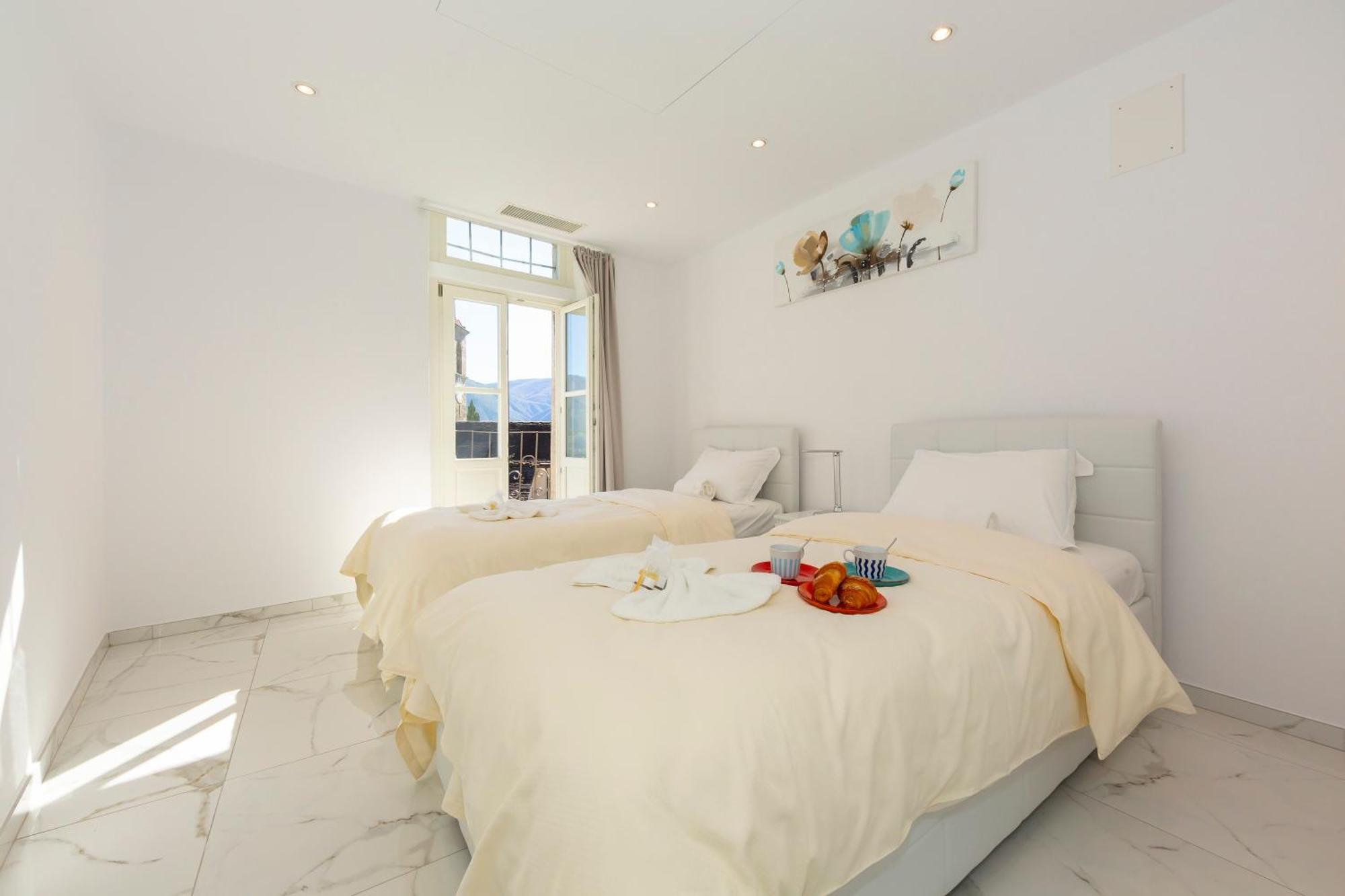 Yellow View Apartment - Happy Rentals Ronco sopra Ascona Kültér fotó