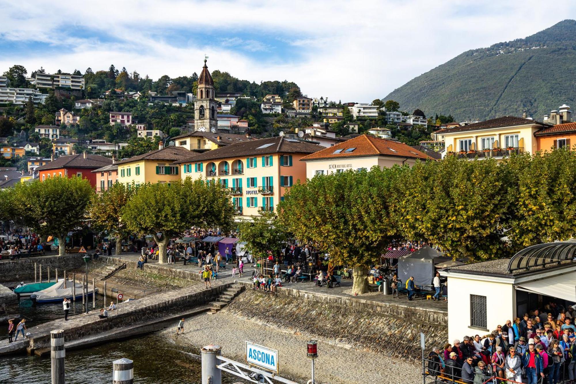 Yellow View Apartment - Happy Rentals Ronco sopra Ascona Kültér fotó